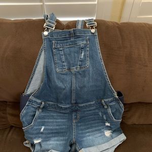 Maternity overalls